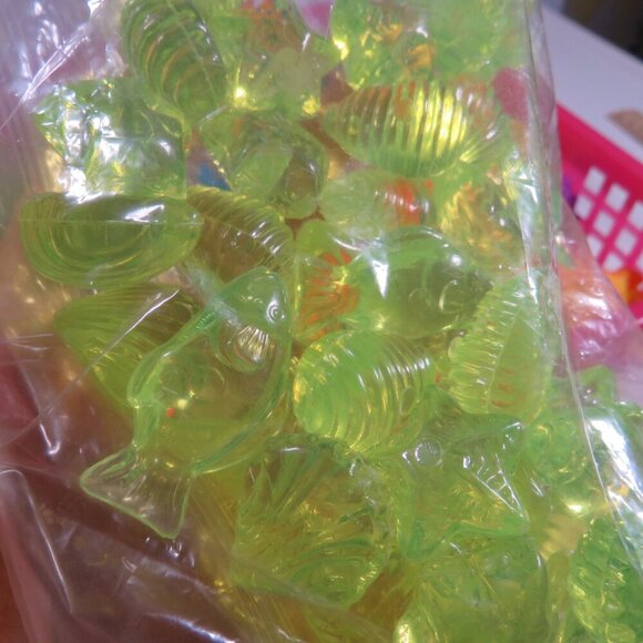 Under Water Plastic Sea Shells, Plants etc, WEIGHTED, DESIGNED TO BE UNDER WATER - Picture 15 of 16